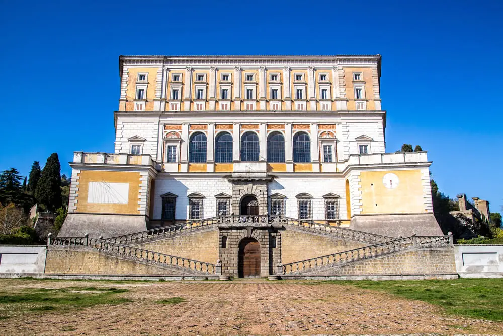 palazzo-farnese-caprarola
